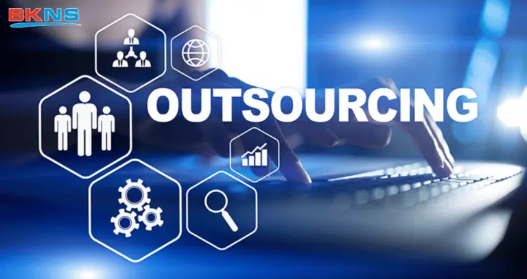 Outsource là gì? Phân biệt giữa công ty Outsource và Product?