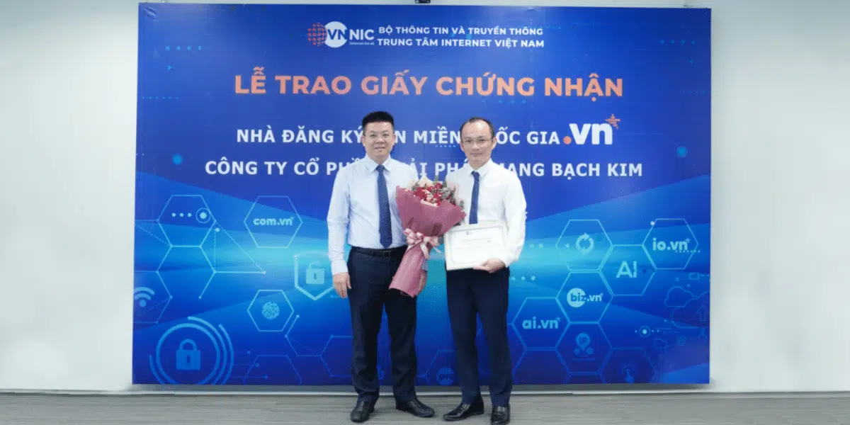 bkns-dat-giay-chung-nhan-la-nha-dang-ky-ten-mien-quoc-gia